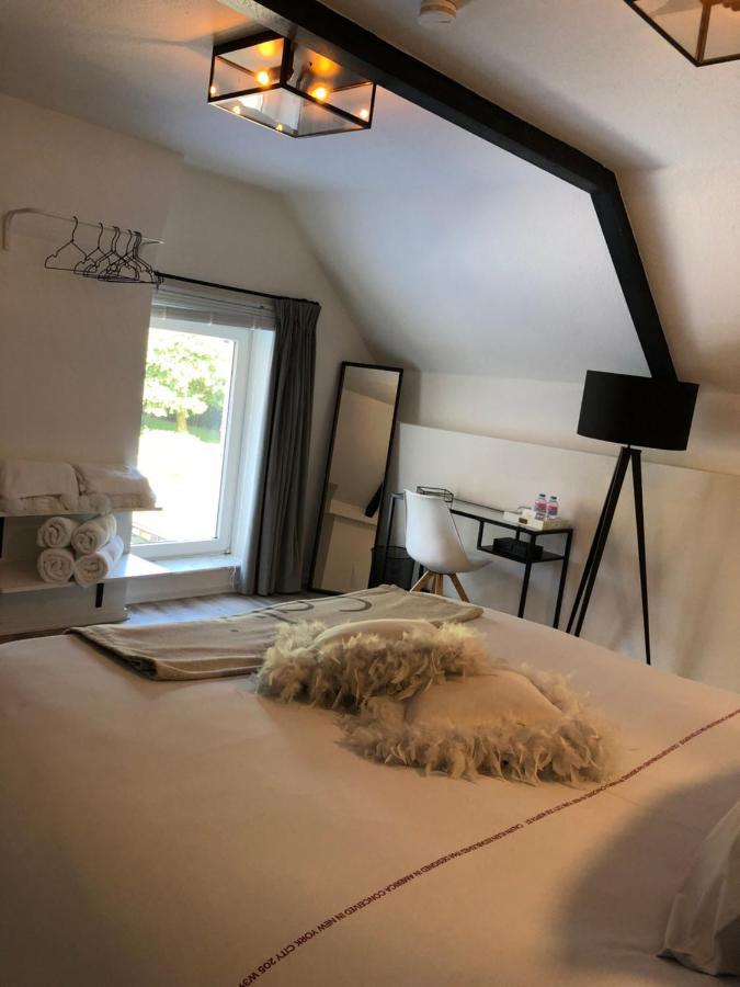 Jardin Du Marais Bed & Breakfast Froyennes Exterior photo